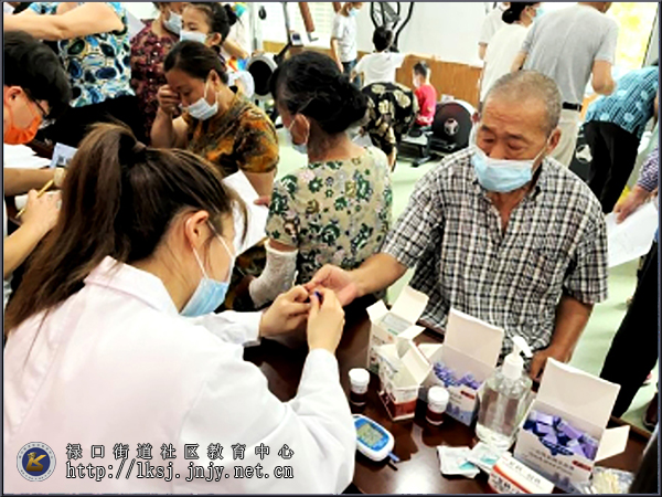 20220708禄口街道举办“科普知识?拥抱健康”普及活动03.jpg