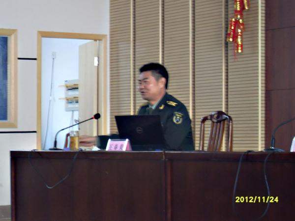 20121124学习十八大精神，建设学习型街道——“禄口讲堂”举办学习十八大精神首场专题报告会02.jpg