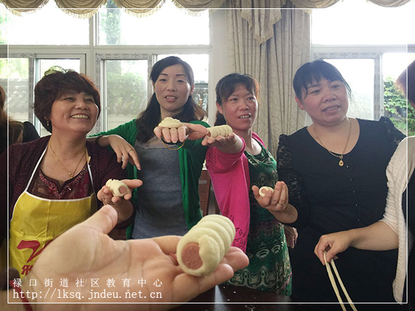 20161105彭福社区居民学校举办中式面点制作培训班撷影02.jpg