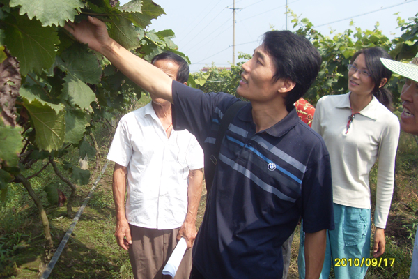 20100917葡萄的科学种植和管理培训深受市民欢迎06.jpg