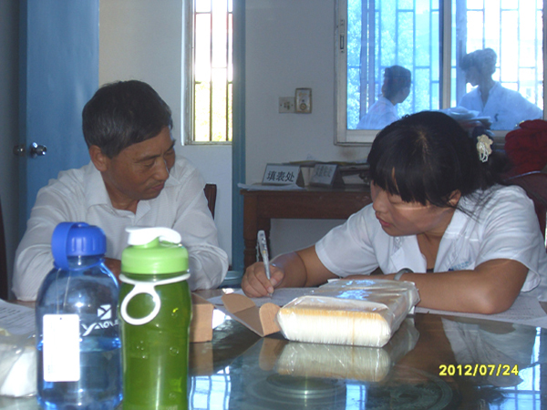 20120724科普知识宣传暨健康义诊活动走进禄口街道社区教育中心01.jpg