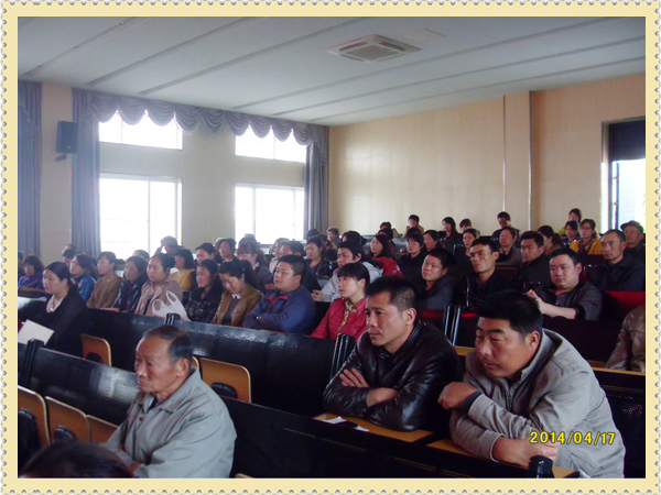 20140417做客家长学校开学典礼，传播现代家庭教育理念06.jpg