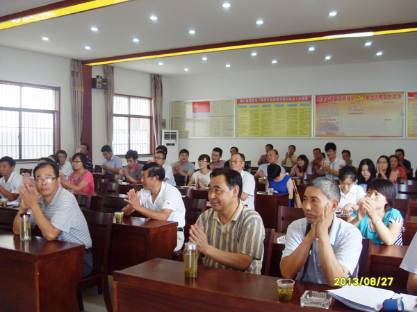 20130827禄口街道社区教育志愿者培训学校再度开课04.jpg