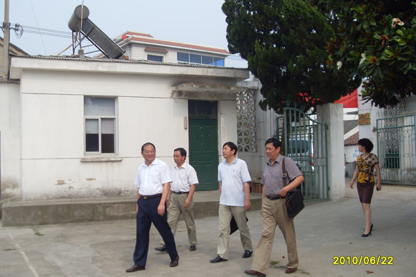 20100622省督导考核组专家来校指导工作掠影01.jpg