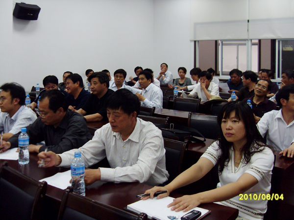 20100604我校教师参加区教师进修学校组织的社区教育通识培训掠影03.jpg