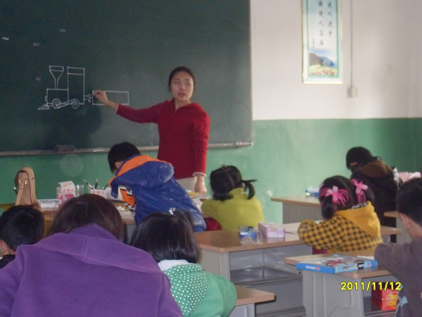 20111112儿童简笔画初级培训班课堂教学掠影01.jpg