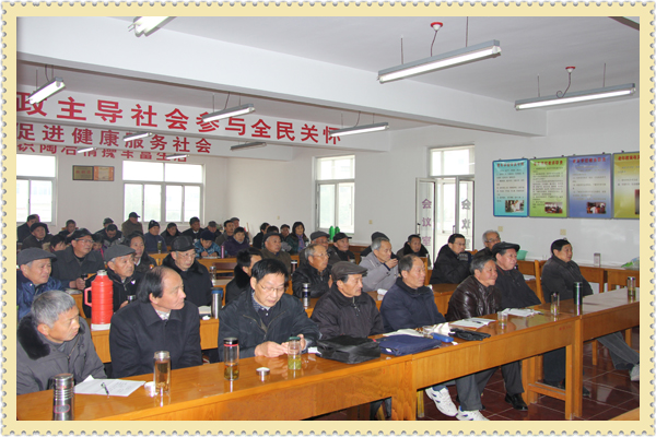 20141215禄口街道社区教育中心举办学习十八届四中全会精神专题讲座05.jpg
