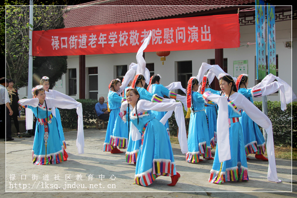 20151022“夕阳红”艺术团赴敬老院慰问演出02.jpg