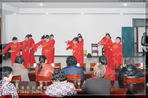 20151123禄口街道社区教育中心“送文艺到社区”活动纪实（小彭篇）11.jpg