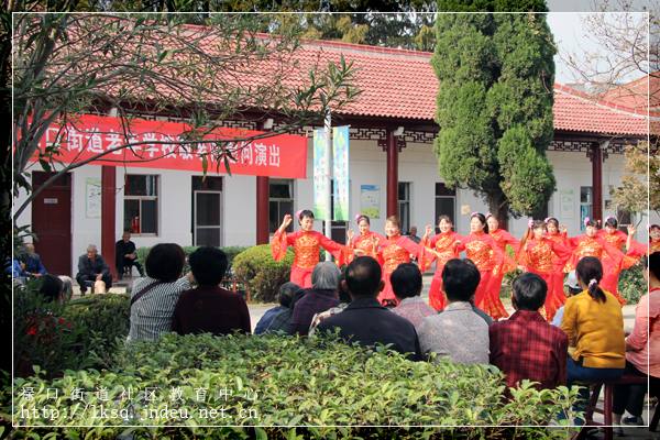 20151021铜山集镇老年学校“夕阳红”艺术团赴敬老院慰问演出活动纪实08-1.jpg