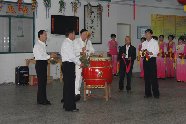 20131012“夕阳红”艺术团慰问演出走进禄口敬老院02.jpg