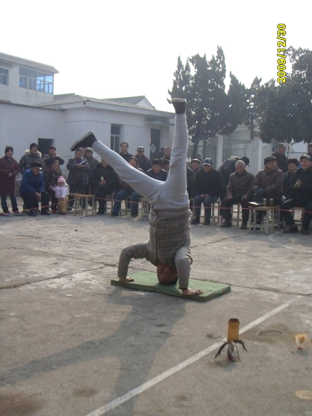 20091230绝活献元旦，歌舞迎新年——铜山集镇老年学校才艺展示活动集锦12.jpg