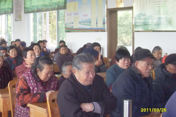 20110325彭福社区老年学校举办肿瘤防治宣传教育主题活动01.jpg