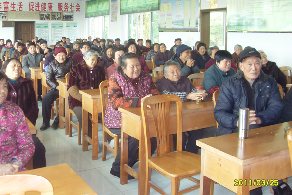 20110325彭福社区老年学校举办肿瘤防治宣传教育主题活动03.jpg