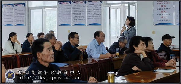 20241015：江宁老年开放大学禄口街道学习中心举办“气道异物梗阻救护”健康知识讲座03.jpg