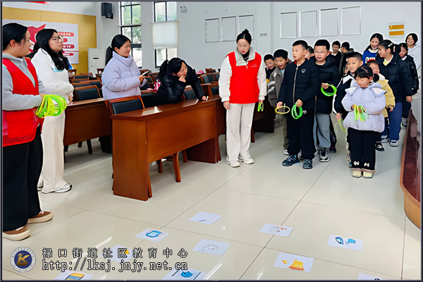 20250311:禄口街道成功村:“幸福课堂”携手青少年共建净美生态家园02.png 20250311:禄口街道成功村:“幸福课堂”携手青少年共建净美生态家园02.png