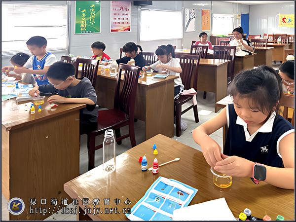 20250715：禄口街道高伏社区：慈善伴成长主题夏令营结营，爱心种子在童心中生根发芽03.png